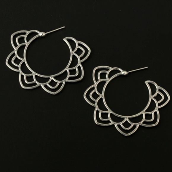 Boho Indie Floral Layered Hoop Gold/Silver Earring - Picture 5 of 7